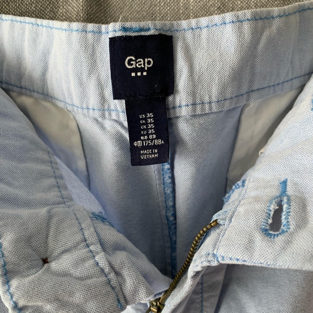 Gap Shorts - Picture 4 of 4